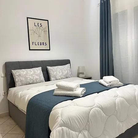 Apartment Ellegant In *